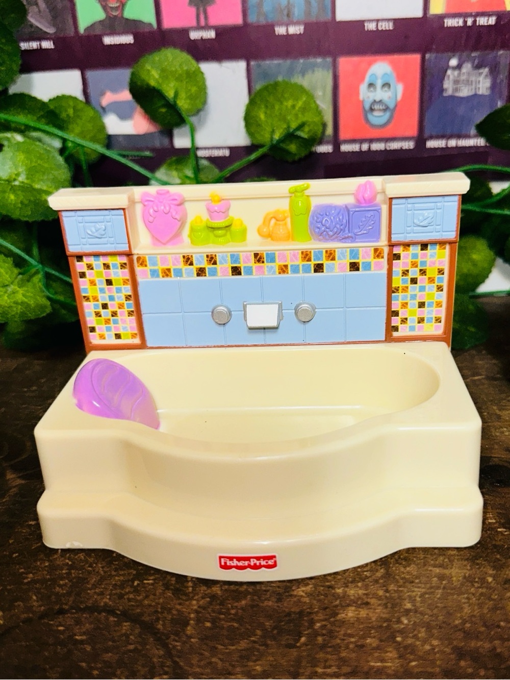 Fisher Price Loving Family Bathroom Bathtub Doll Furniture